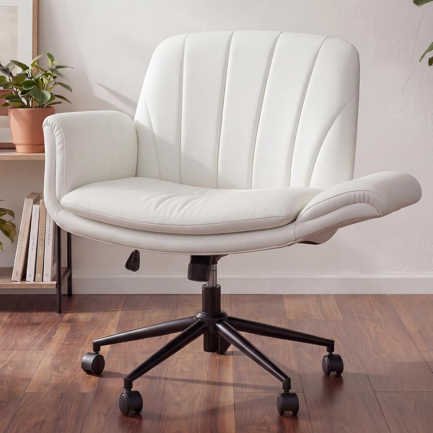 Leatherworking Leveling - Chaise pivotante à roulettes en cuir