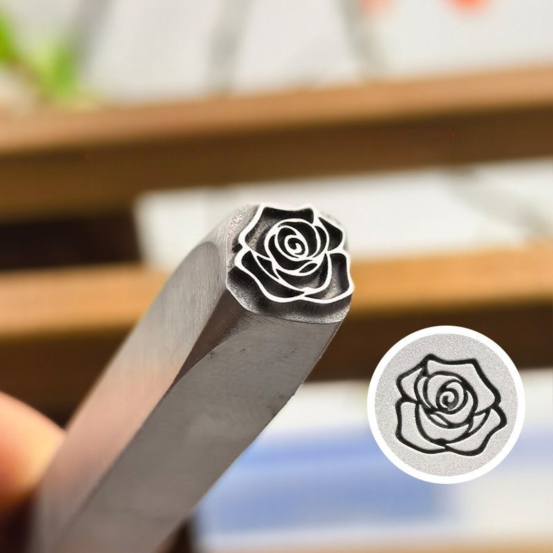 Outil de poinçonnage métalliqu - Leatherwork Flowers avis et prix